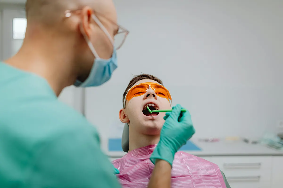 getting Dental Treatments in South Kensington queen's gate clinic